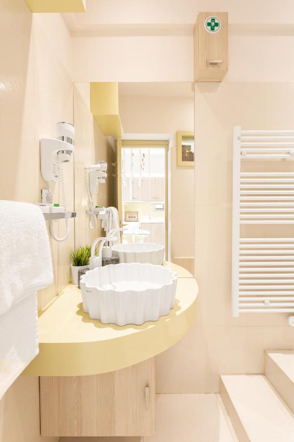 Acropolis Suites - Where Else In Athens? Exteriör bild
